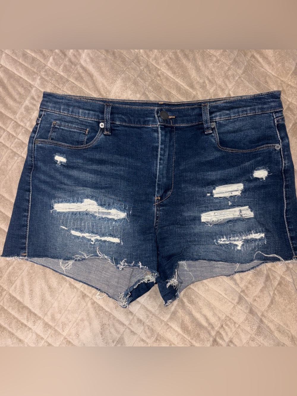 Blank NYC Denim Shorts Womens 31 High Waisted Cut-Off The Essex Distressed - Picture 3 of 8